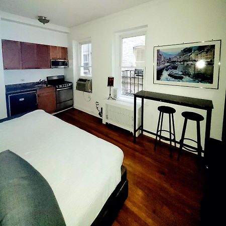 Upper East Side 2 Bedrooms Gem New York City Exterior photo